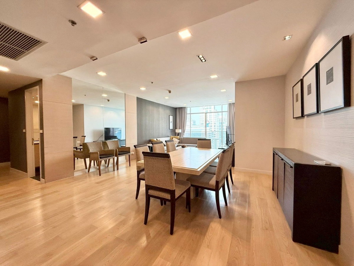 picture Urbana                       Sathorn  - 18/18