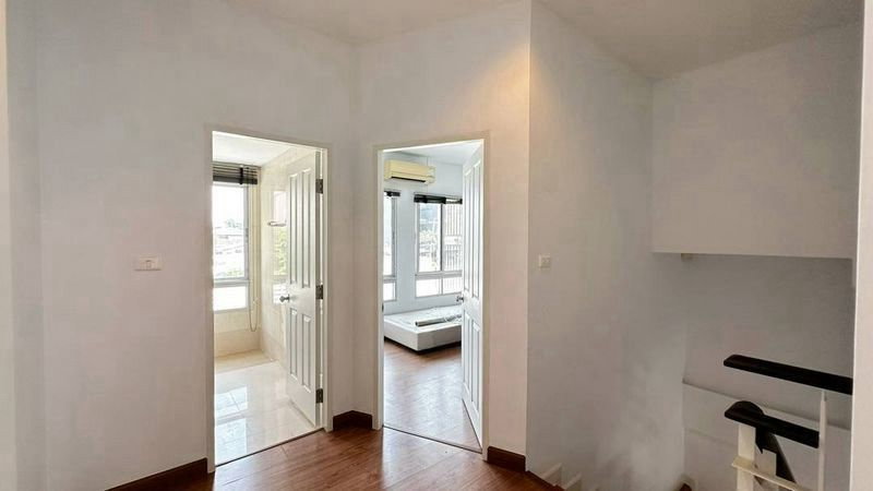 รูป ✨✨✨บ้านใหม่ไม่เคยอยู่อาศัย 🏡 บ้านกลางเมือง เออร์บาเนี่ยน ลาดพร้าว 71 - รูปที่ 10/16