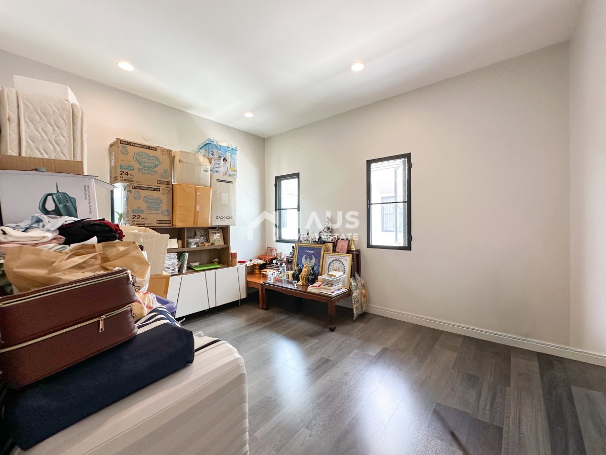 picture Setthasiri Charun - Pinklao / 4 Bedrooms #HRP1054 - 18/20