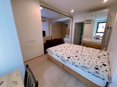 Condos for sale : Ideo Q Chula Samyan【𝐒𝐄𝐋𝐋 & 𝐑𝐄𝐍𝐓】🔥 Modern, premium-looking room with complete built-in furniture and full fur🔥 Contact Line ID: @hacondo