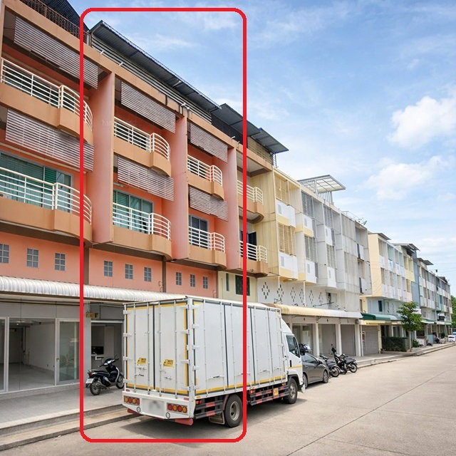 รูป ใกล้ตลาดเซฟวัน 700 ม.นครราชสีมา ในเมือง สำเพ็งโคราช 300ม. อาคารพาณิชย์ 2 คูหา 3.5 ชั้น 6 นอน 8 น้ำ 25 ตร.ว. 304 ตร.ม. - รูปที่ 2/8
