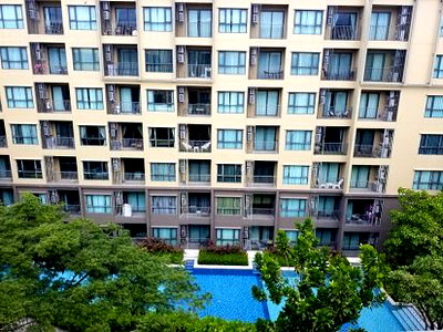 Condos for sale : CONDO 40.5 Sq.m. Cha-Am Petchburi for 2.4M