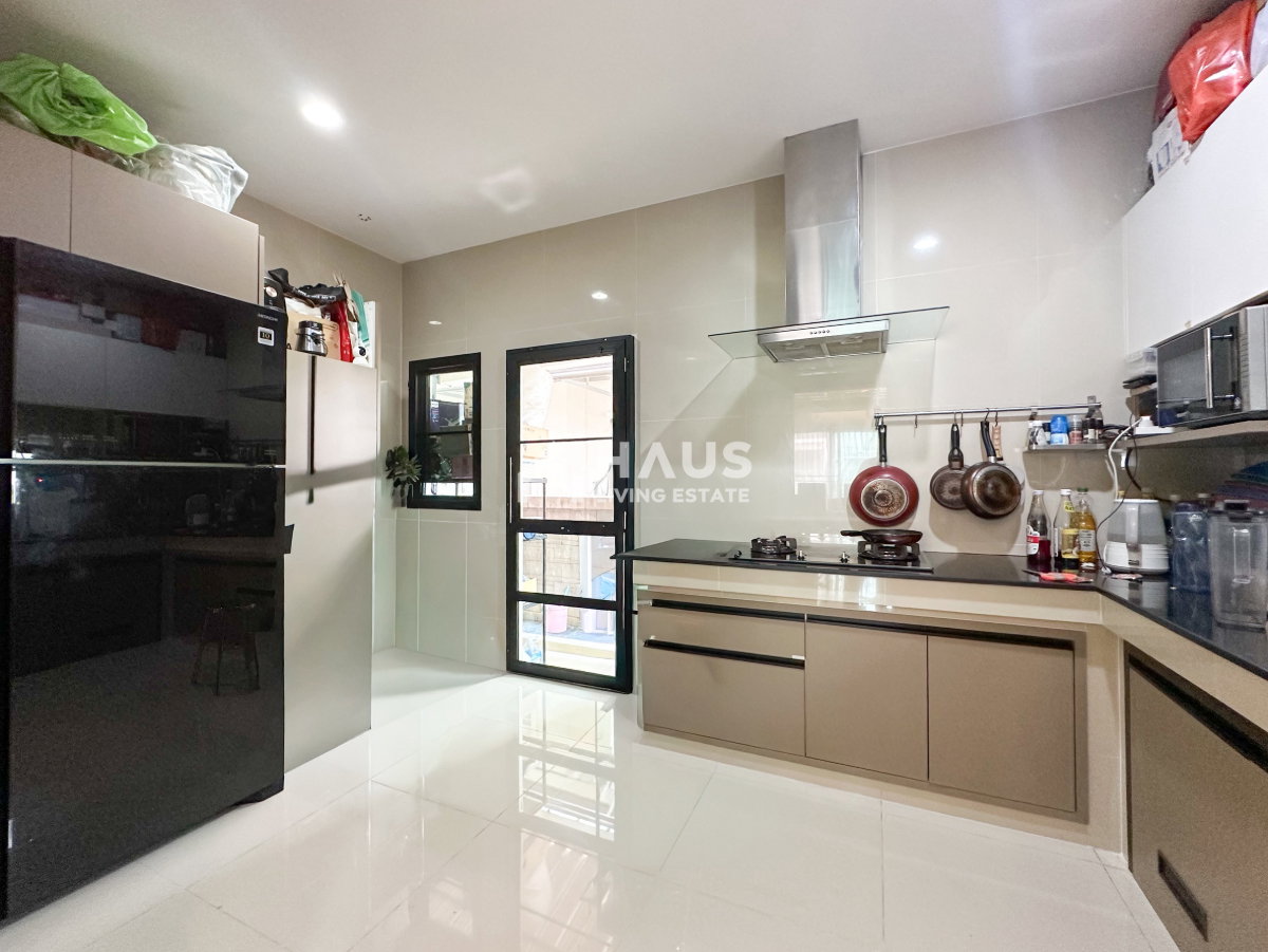 picture Setthasiri Charun - Pinklao / 4 Bedrooms #HRP1054 - 9/20