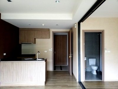 Condos for sale : CONDO 40.5 Sq.m. Cha-Am Petchburi for 2.3M