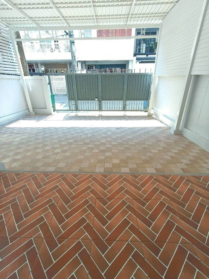 รูป ทาวน์โฮม 3 ชั้น ทำเลเลียบด่วนรามอินทรา ถ.ลาดพร้าว หมู่บ้าน 84 แมนชั่น ซ.ประดิษฐ์มนูธรรม 5-3 แถมเฟอร์ฯพร้อมอยู่ - รูปที่ 6/20
