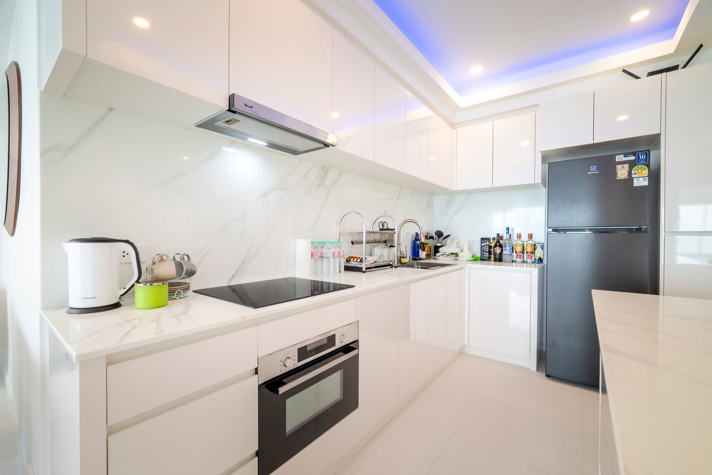 picture Sugar Beach Condominium for Sale Pratumnak Hill Sea View - 10/20
