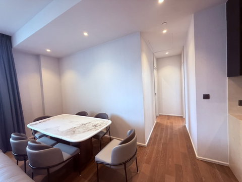 LTHC15240 -👑 🐩Exclusive High-Floor Residence in Prime Chidlom | Pet-Friendly Condo | 120,000 THB/Month