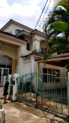 ขายบ้านเดี่ยว 2 ชั้น เนื้อที่ 78 ตร.ว. หมู่บ้านเอกไพลิน เฉลิมพระเกียรติ ร.9 ซอย 45 ประเวศ กรุงเทพมหานคร