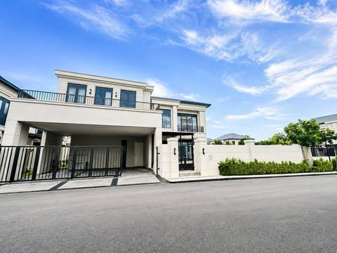 Luxury Corner House for Rent Nong Pla Lai East Pattaya