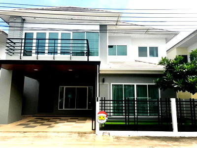 เช่าบ้านเดี่ยว เซ็นทรัล พลาซ่า เวสต์เกต : 🏡 ให้เช่าบ้านเดี่ยวหรู พร้อมเข้าอยู่ โครงการหมู่บ้าน รัชชา 5 4 ห้องนอน 3 ห้องน้ำบ้านสวยสไตล์โมเดิร์น ตกแต่งครบ พร้อมเฟอร์นิเจอร์ เข้าอยู่ได้ทันที