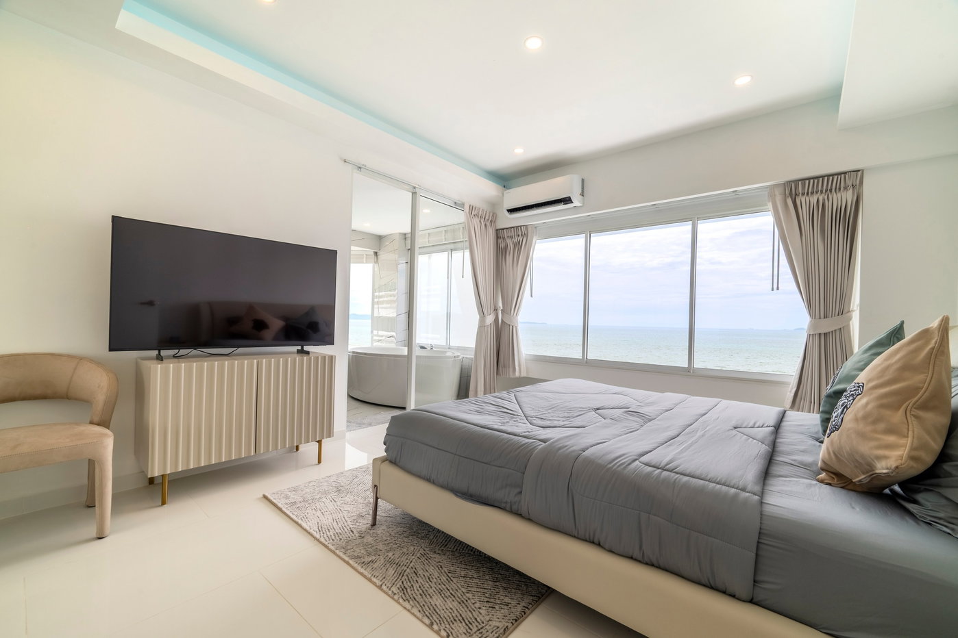 picture Sugar Beach Condominium for Sale Pratumnak Hill Sea View - 11/20