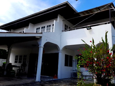 Houses for sale Mahamakut Buddhist University : LTH7118 – Fire Sale a single house with a big land size 202 Sq.W in Bangjak, only 5 mins on 49.9 MB discount from 57.26 MB Can be both of residential and commercial space