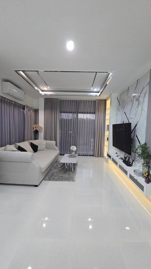 รูป ขาย บ้านเดี่ยว พร้อมเฟอร์นิเจอร์บิ้วอิน พร้อมเข้าอยู่ โซนสันทรายน้อย-เชียงใหม่ ใกล้กาดรวมโชค (H433) T.0946511456 - รูปที่ 2/14