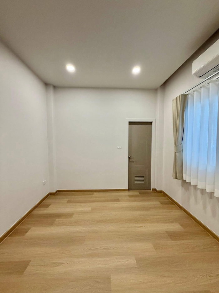 รูป ให้เช่าบ้านเดี่ยวหลังใหญ่ สไตล์โมเดิร์น ซ.หมอย้อย ศรีราชา - รูปที่ 17/21