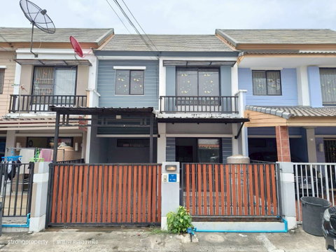 ขายพร้อมผู้เช่า..ทาวน์เฮ้าส์ 2 ชั้น รีโนเวทใหม่ หมู่บ้านพฤกษา 52/1 ถนนพหลโยธิน-นวนคร บ้านสวย ตกแต่งใหม่ พร้อมอยู่ คลองหนึ่ง ธรรมศาสตร์  ตลาดไท นวนคร