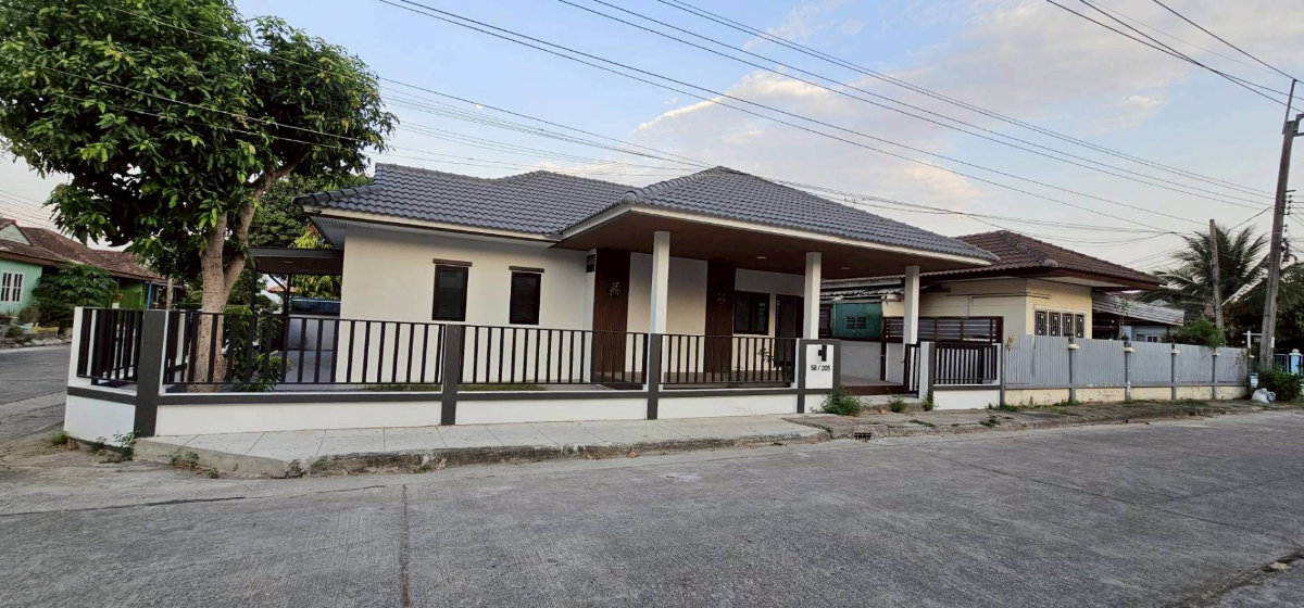 รูป S2970 ขายบ้านเดี่ยวชั้นเดียว หลังมุม พื้นที่กว้าง หมู่บ้านซื่อตรง สุวินทวงศ์ - รูปที่ 1/14