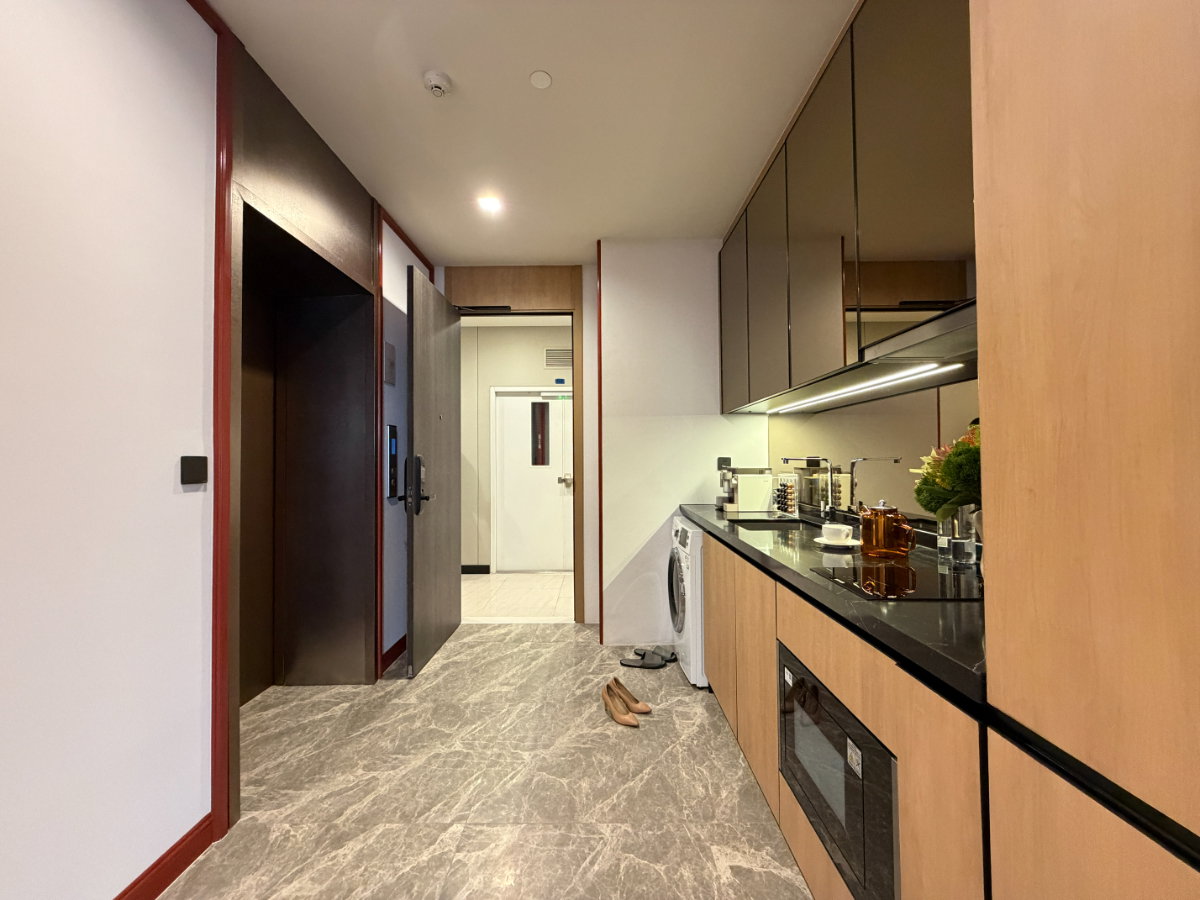 picture A Rare Luxury Combined Unit for Distinctive Urban Living - 11/12