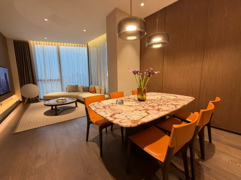 AESTIQ Thonglor Hot deal 3 bedrooms Combine large living room special price