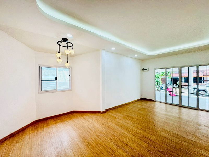 รูป 🏡✨ ขายบ้านธีรพร บ้านเดี่ยวสไตล์มินิมอล สันทรายน้อย - รูปที่ 3/20