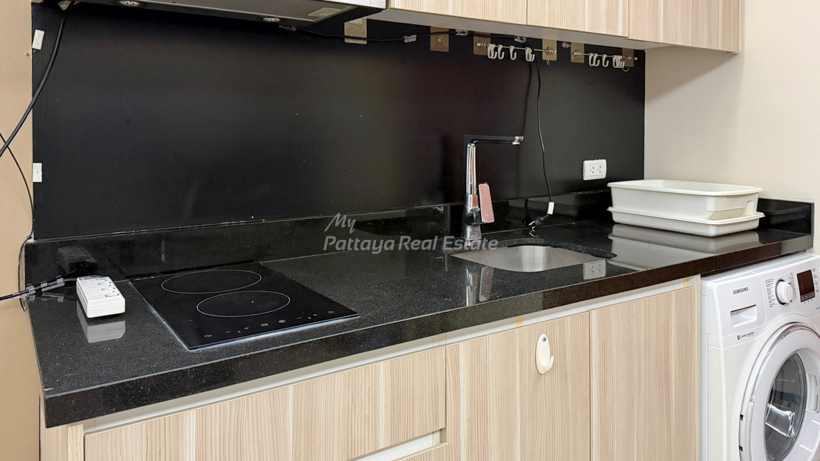 picture 🛏️ 1 Bed - 🛁 1 Bath - 🏙️ Pool View - 🌏 FOREIGN name - 🏢 Laguna Beach Resort Jomtien - Ref: LBRJ33 - 10/23
