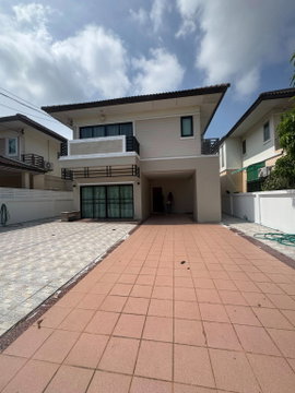 ให้เช่าบ้านเดี่ยวหลังใหญ่ 4 ห้องนอน ม.ธารดารา ศรีราชา