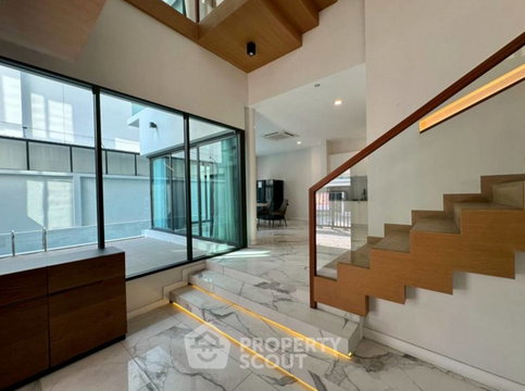 บ้าน 3 ห้องนอน 412 ตร.ม. เดอะ แกลมเมอร์ เอกมัย-ประดิษฐมนูธรรม (ID 2848562)