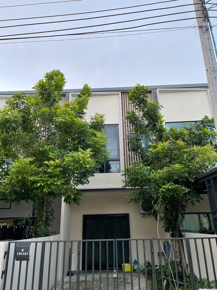 รูป บ้านให้เช่า บ้านทาวนโฮม Altitude Kraf Bangna พร้อมเข้าอยู่สนใจติดต่อ Line @goodmanpro หรือโทร 0999029 - รูปที่ 1/9