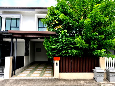 ทาวน์โฮม แจส กรีน วิลเลจ คู้บอน : ขายทาวน์โฮม 2 ชั้น เดอะวิลล่า รามอินทรา–วงแหวน บ้านขนาดพอดีอยู่ ต่อเติมครบ จอดรถ 2 คัน ใกล้รถไฟฟ้าสายสีชมพู