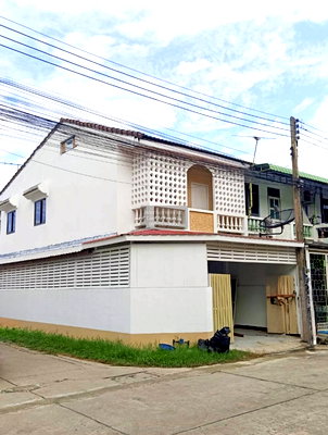 Townhouses for sale Samut Sakhon : For Sale Townhouse/Townhome  , Baan Aimumporn 9 , Om Noi , Krathum Baen , Samut Sakhon , CX-152253 ✅ Live chat with us ADD LINE @connexproperty ✅