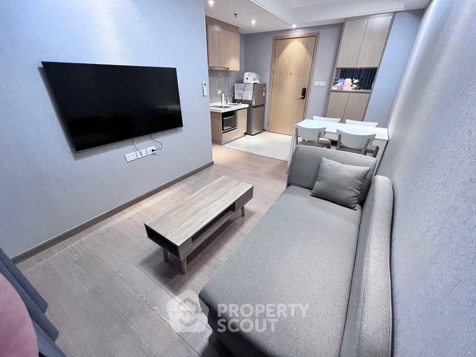 รูป คอนโด 1 ห้องนอน 26th Floor 33 ตร.ม. ที่ Regal Sathon-Naradhiwas ใกล้สาธร (ID 2841759) - รูปที่ 3/19