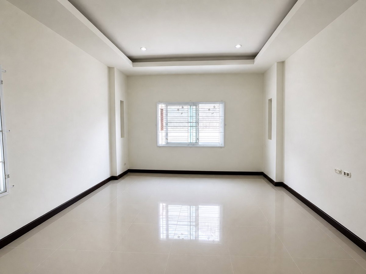 รูป ขายบ้านเดี่ยวหลังใหญ่รีโนเวทใหม่ ม.เซนสิริโฮม แหลมฉบัง ศรีราชา - รูปที่ 6/17