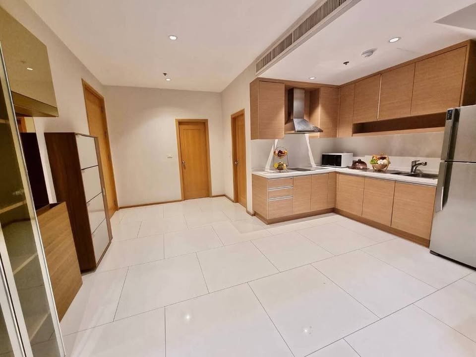 picture Condo for Rent at The Emporio Place (E6905003) - 8/14