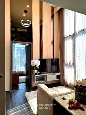 Condos for sale : Well-Priced 2-BR 44 Sqm Condo At KnightsBridge Space Rama 9, 300m to MRT Phra Ram 9 (ID 2855161)