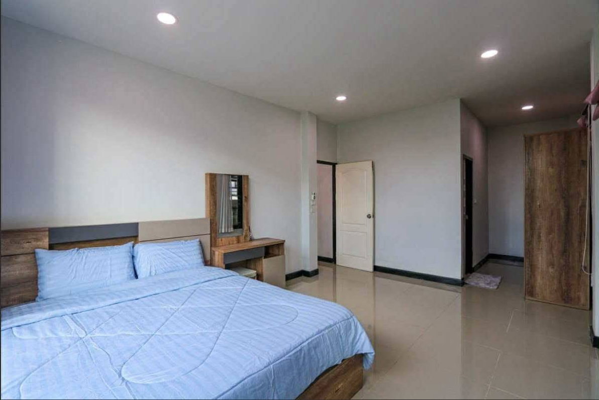 รูป ให้เช่าบ้าน 3 ห้องนอน 2 ห้องน้ำ พร้อมเฟอร์นิเจอร์ อำเภอสารภี-เชียงใหม่ (R1049) T.0946511456 - รูปที่ 7/12