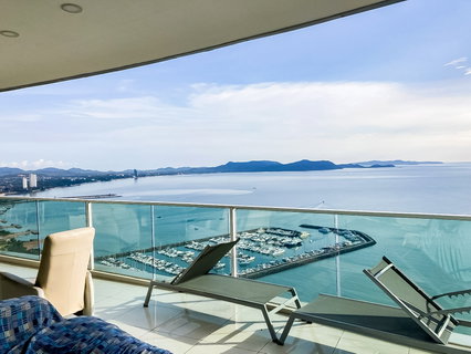 Mövenpick White Sand Beach Penthouse for Sale Sea View