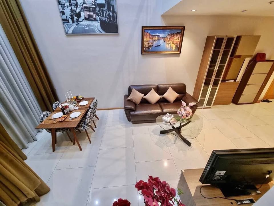 picture Condo for Rent at The Emporio Place (E6905003) - 7/14