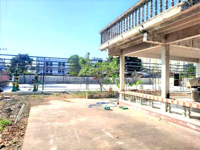 บ้านแฝด ถนนสุขุมวิท : ขายบ้านพร้อมที่ดิน ซอยลาซาล 43 และ  ลาซาล 41