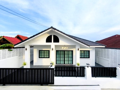 บ้านเดี่ยว พิพิธภัณฑ์ยางพารา  : House for Sale Khao Talo East Pattaya Fully Furnished
