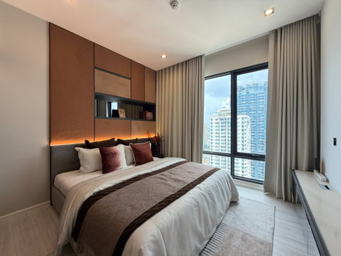 ฟรีครบ พร้อมอยู่! The Room Phayathai 2 ห้องนอน 65 ตร.ม. ฟรีค่าใช้จ่ายวันโอน + ฟรีเฟอร์นิเจอร์ครบ จบในดีลเดียว