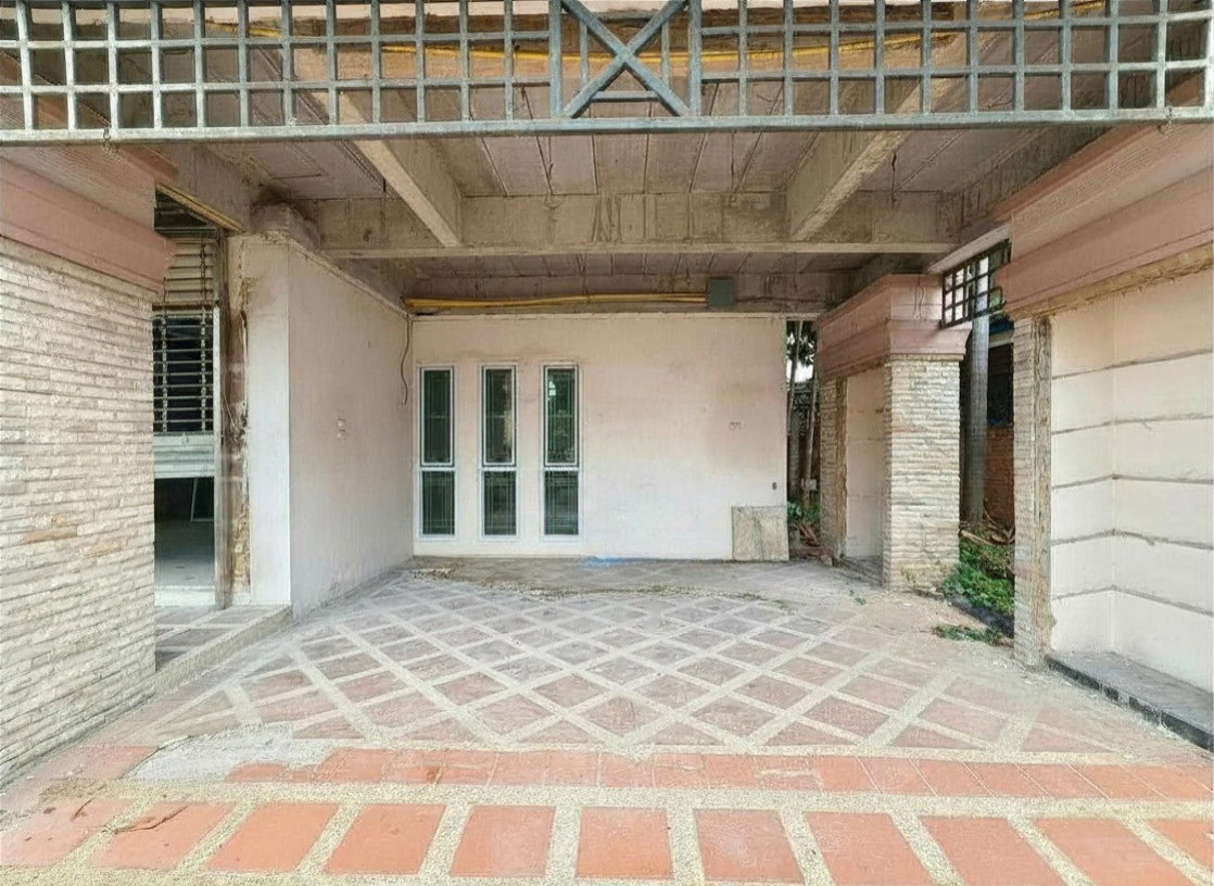 รูป ขาย บ้านเดี่ยว(ต้องรีโนเวทใหม่) หมู่บ้านชวนชื่น ลาดพร้าว เข้า-ออกได้ทั้งเกษตรนวมินทร์และเลียบทางด่วนรามอินทรา 50 ตร.ว. 3ห้องนอน 3ห้องน้ำ - รูปที่ 2/14