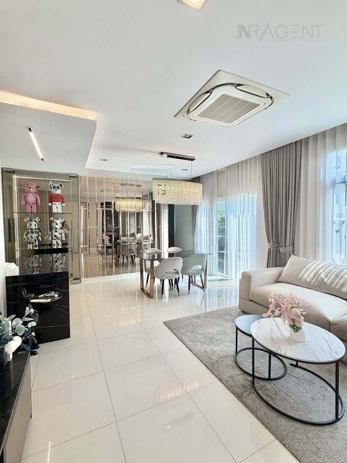 รูป ขายบ้านเดี่ยว โครงการ มัณฑนา 2 บางนา กม.7 2 ชั้น 4 ห้องนอน 5 ห้องน้ำ - รูปที่ 2/8