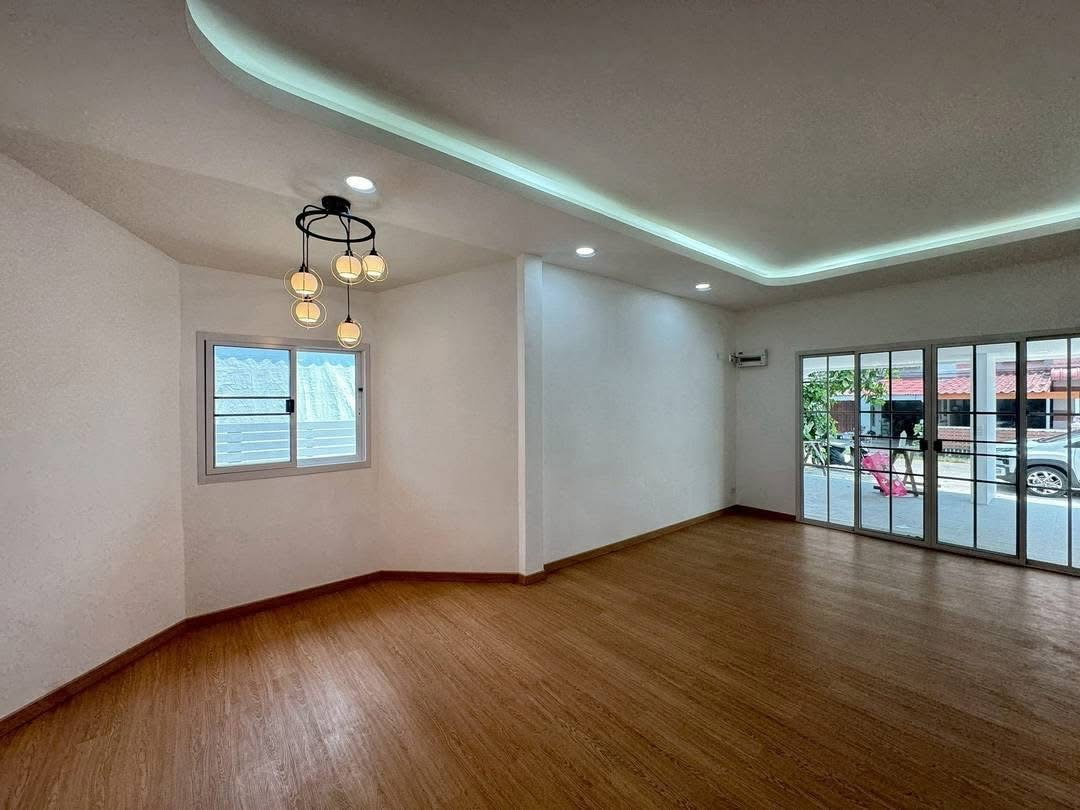 รูป ขายบ้านรีโนเวทในหมู่บ้านธีรพร เนื้อที่ 59 ตรว. 3 ห้องนอน2 ห้องน้ำ - รูปที่ 4/14