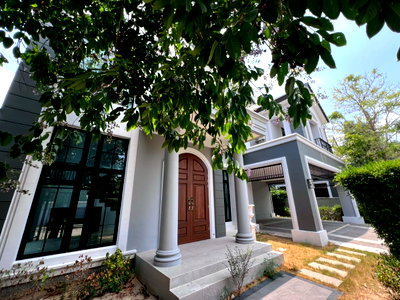 Houses for rent : The Palazzo Srinakarin for rent