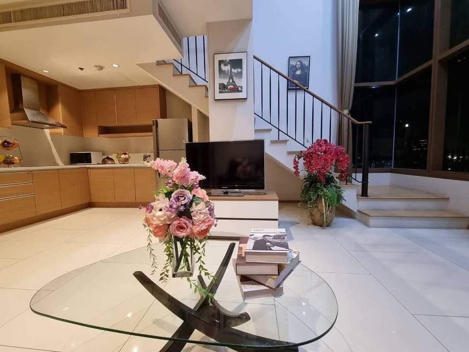 picture Condo for Rent at The Emporio Place (E6905003) - 6/14
