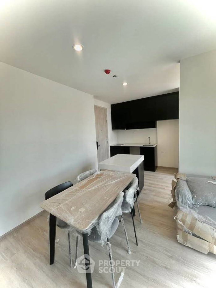 รูป คอนโด 2 ห้องนอน 35 ตร.ม. ชั้น 17 ที่ Nue District R9 ใกล้ MRT พระราม 9 200 ม. (ID 2849584) - รูปที่ 3/7