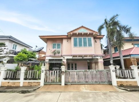 ขาย บ้านเดี่ยว(ต้องรีโนเวทใหม่) หมู่บ้านชวนชื่น ลาดพร้าว เข้า-ออกได้ทั้งเกษตรนวมินทร์และเลียบทางด่วนรามอินทรา 50 ตร.ว. 3ห้องนอน 3ห้องน้ำ