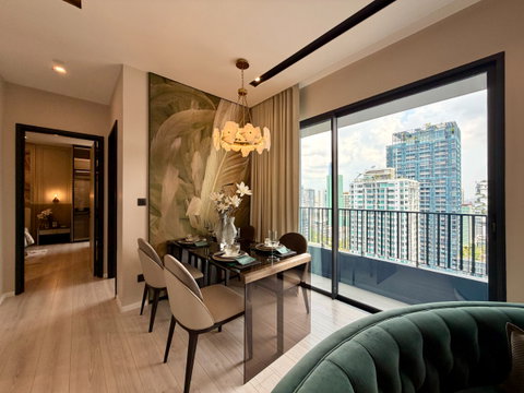 กว้างกว่าที่คิด ใช้ชีวิตได้เต็มพื้นที่ The Room Phayathai ห้องหน้ากว้าง 2 ห้องนอน 70 ตร.ม. ฟรีเฟอร์ฯ พร้อมอยู่