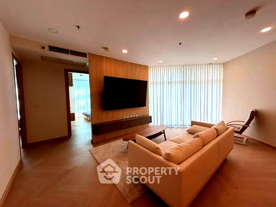 Condos for sale : 2-BR Chatrium Riverside Condominium Near BTS Saphan Taksin (ID 2863037)