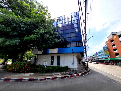 สำนักงาน วิทยาลัยศิลปหัตถกรรมกรุงเทพ : สำนักงาน 80 ตร.วา คลองจั่น บางกะปิ กรุงเทพมหานคร 31.6M
