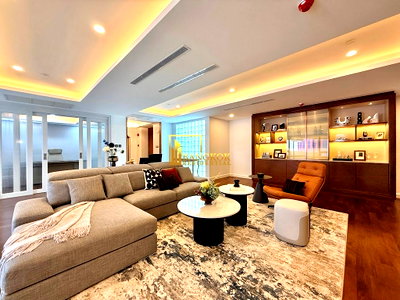 Apartment building for rent Srinakharinwirot University Prasanmit Campus : Modernized 3 Bedroom Luxury Apartment in Ekkamai Area - BR21421AP